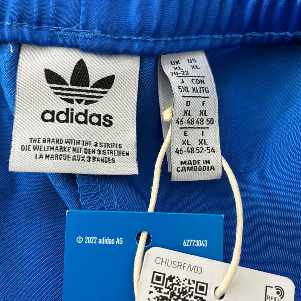 adidas Originals Women’s XL Sprinter Satin Shorts Blue 3 Stripe KC3875 Hot Pants - Picture 10 of 11